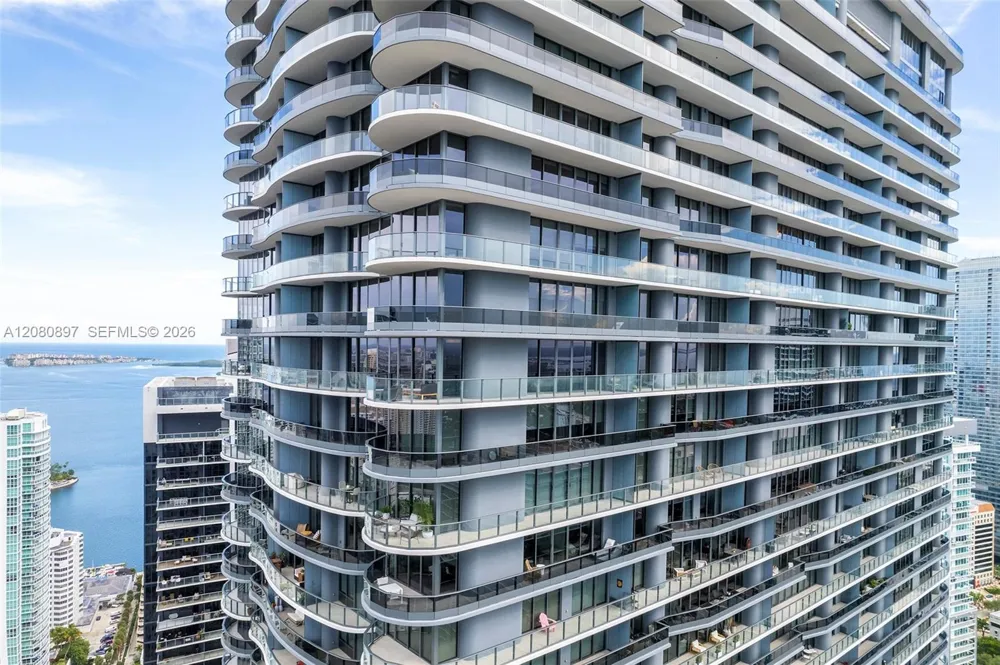 1000 Brickell Plz #PH5307 Miami, FL 33131