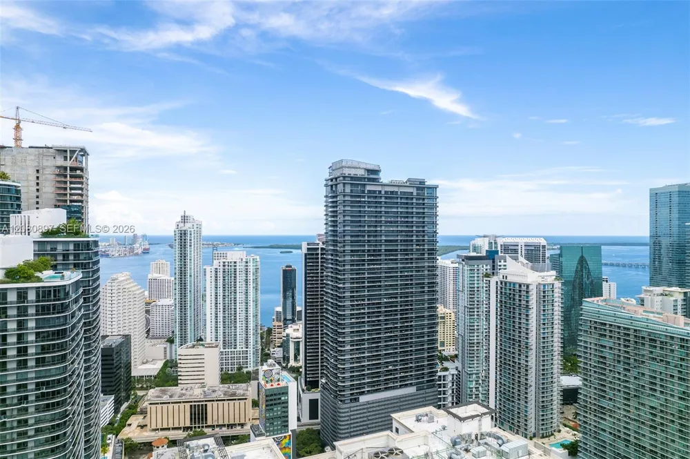1000 Brickell Plz #PH5307 Miami, FL 33131