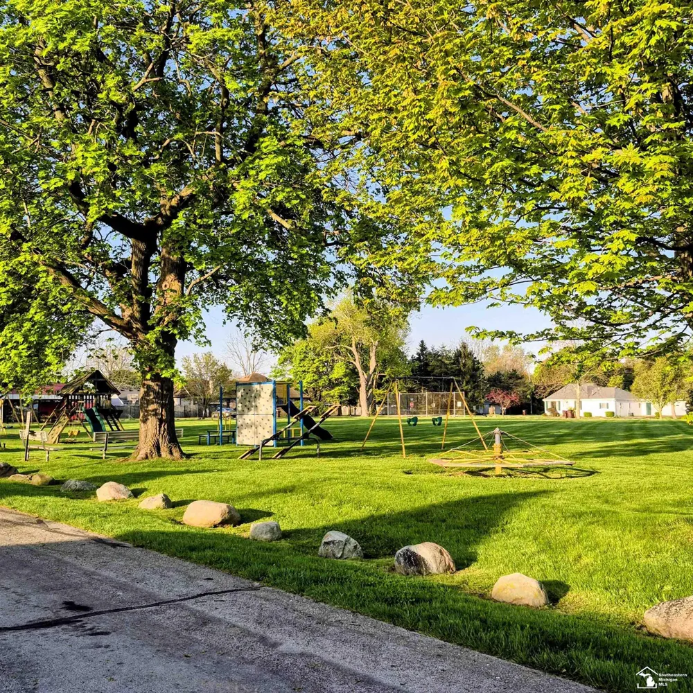 4509 Dixon Road Frenchtown Township, MI 48166