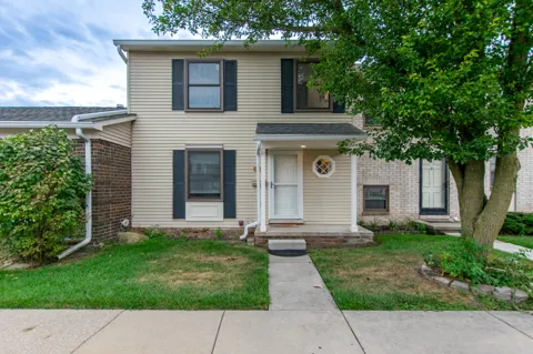 8387 Lakeview Court