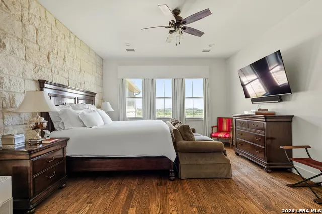 283 SOARING EAGLES DR Fredericksburg, TX 78624