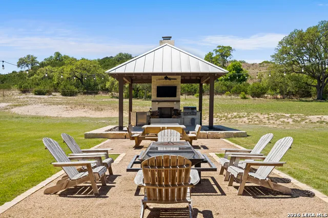 283 SOARING EAGLES DR Fredericksburg, TX 78624