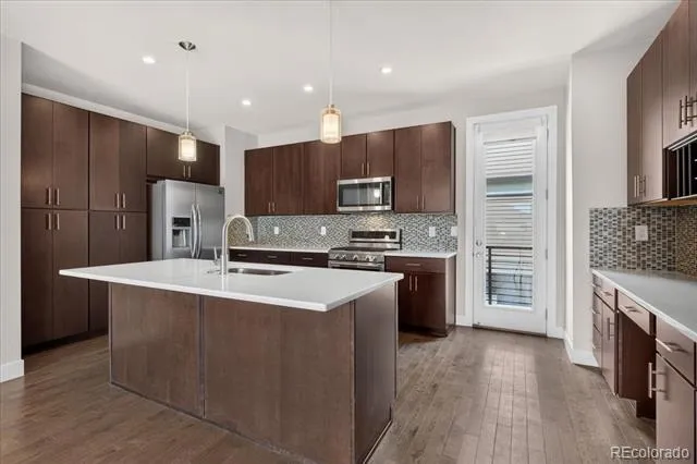711 E 24th Avenue Denver, CO 80205