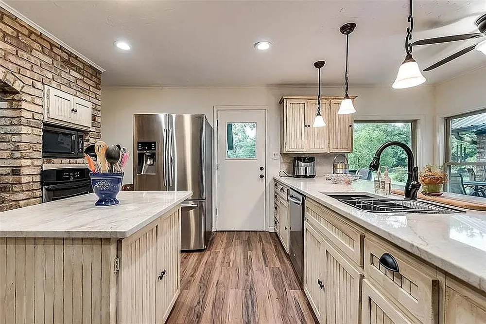 740 W FM 27 Streetman, TX 75859