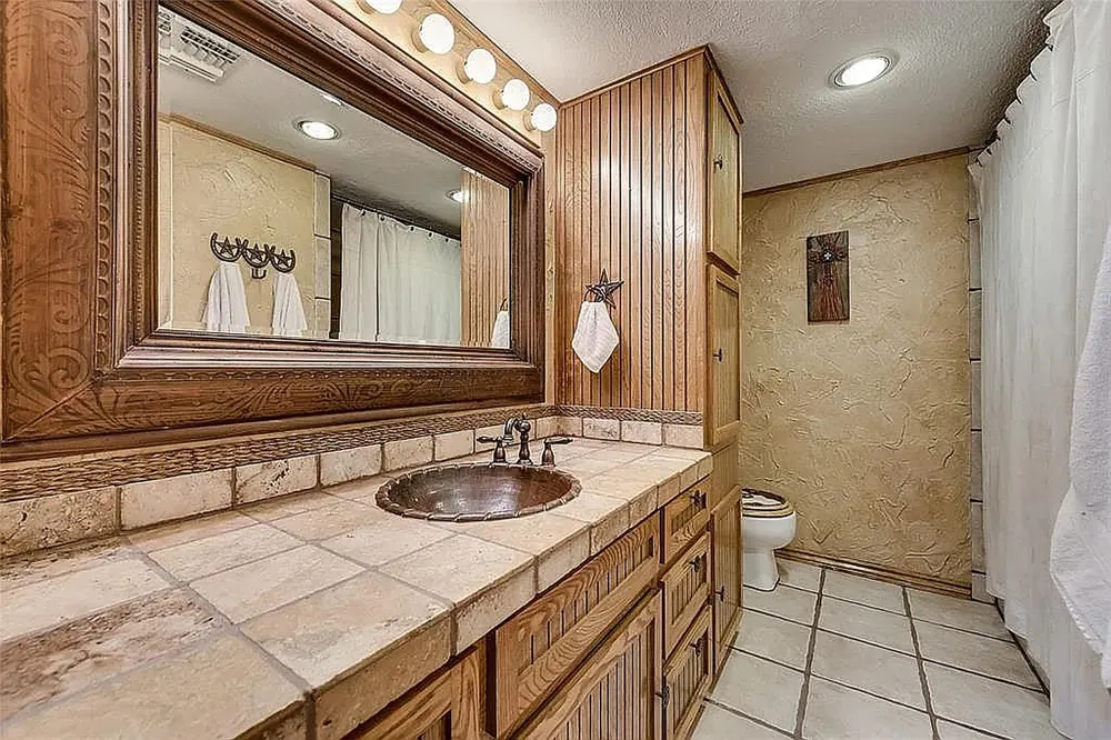 740 W FM 27 Streetman, TX 75859