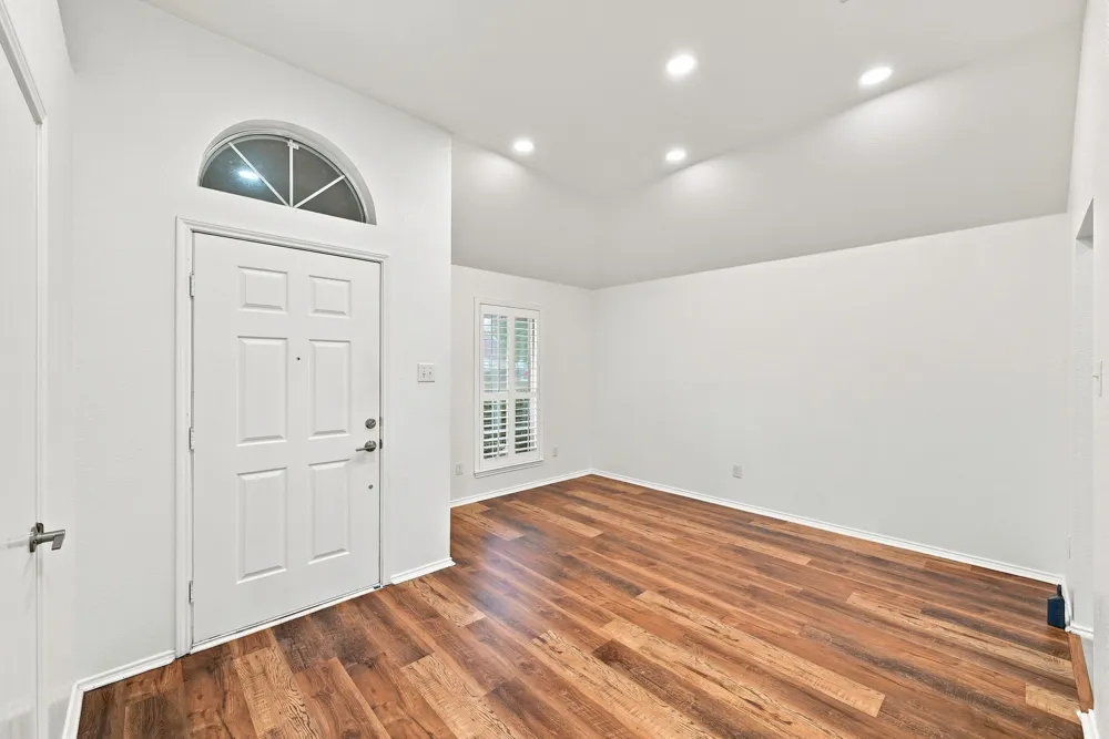 108 Oak Hollow Lane Red Oak, TX 75154