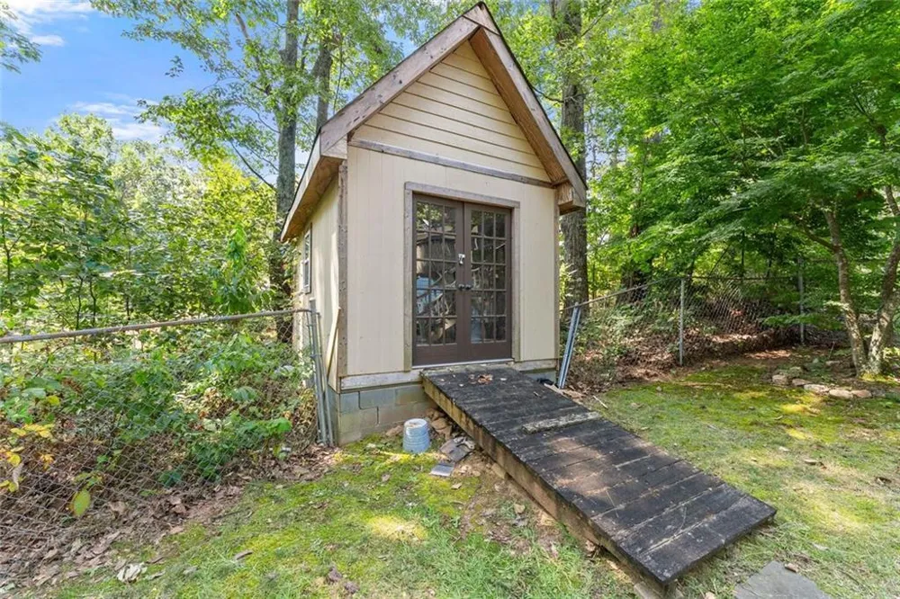 1725 Gordon Road Cumming, GA 30040
