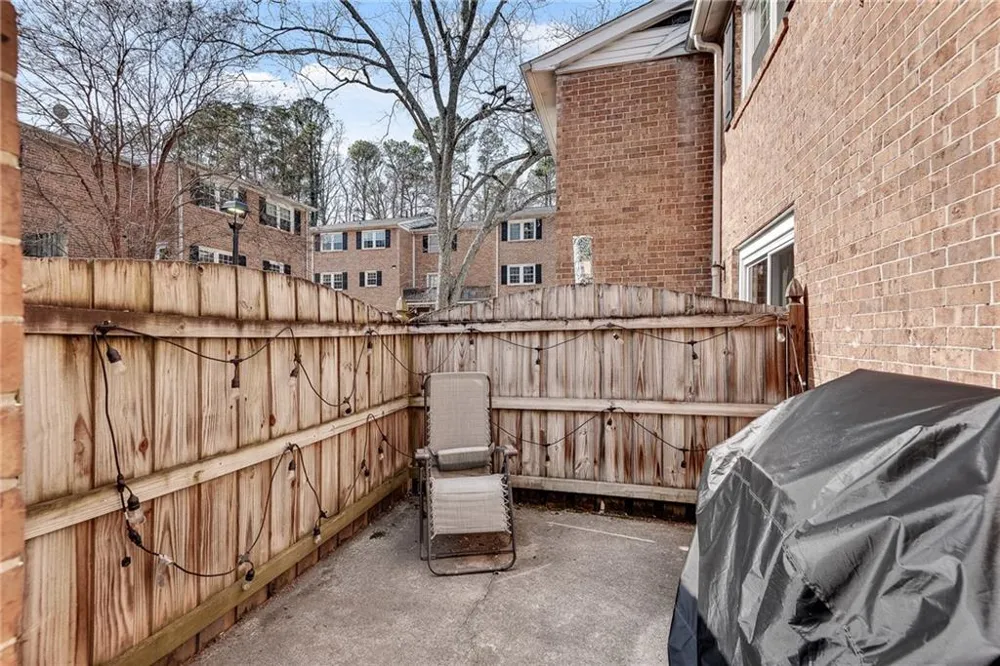 6520 Roswell Road #11 Sandy Springs, GA 30328