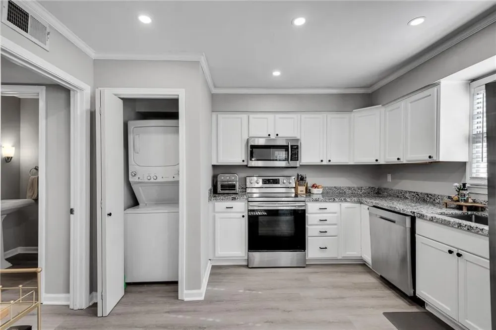 6520 Roswell Road #11 Sandy Springs, GA 30328