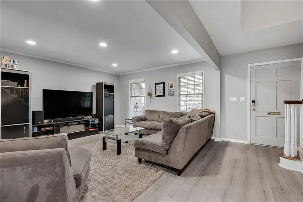 6520 Roswell Road #11 Sandy Springs, GA 30328