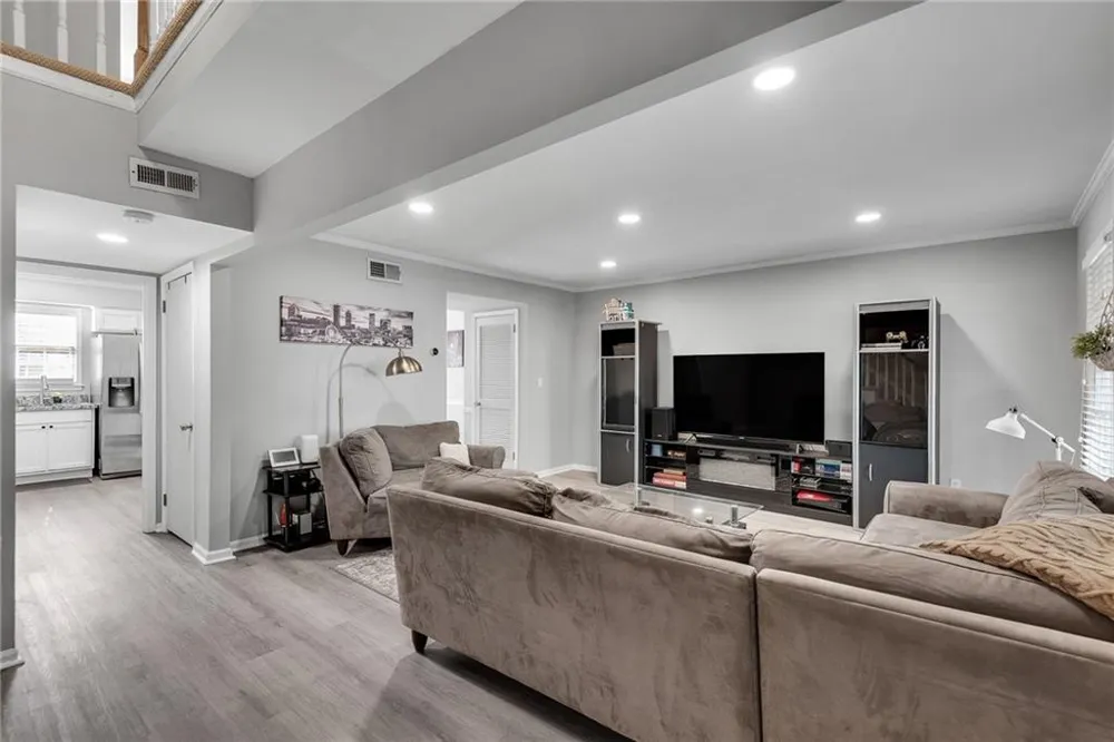 6520 Roswell Road #11 Sandy Springs, GA 30328