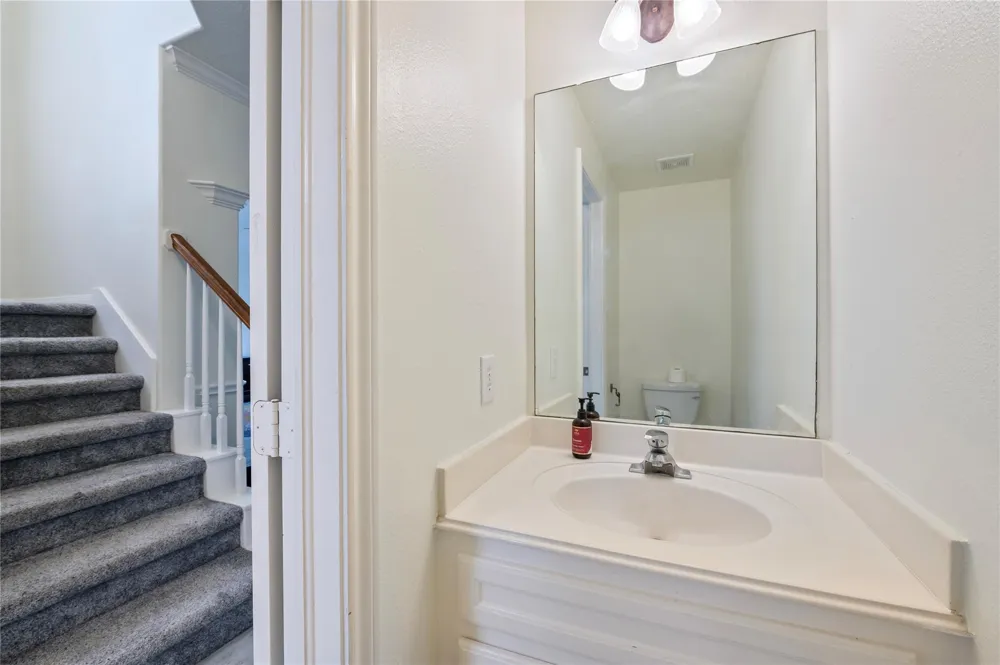2060 Glencove Drive Seabrook, TX 77586