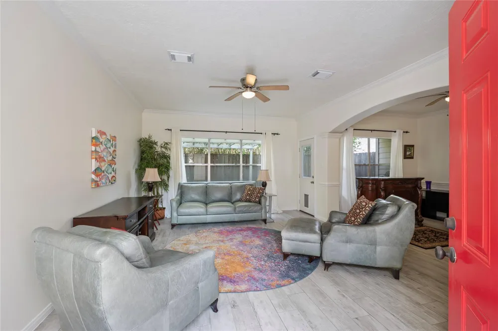 2060 Glencove Drive Seabrook, TX 77586