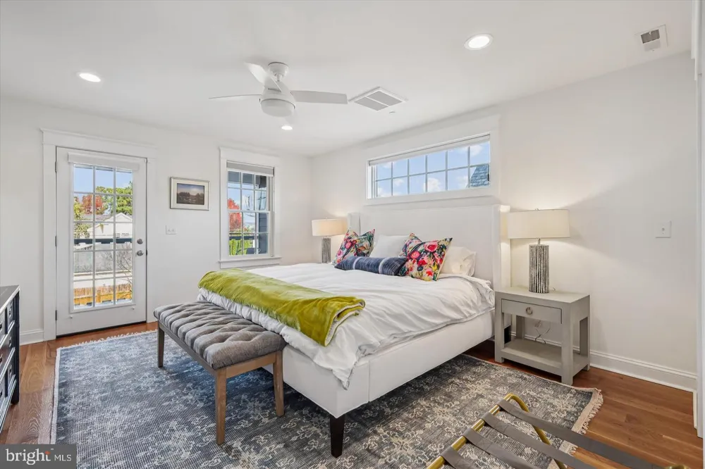 215 CHEW Saint Michaels, MD 21663