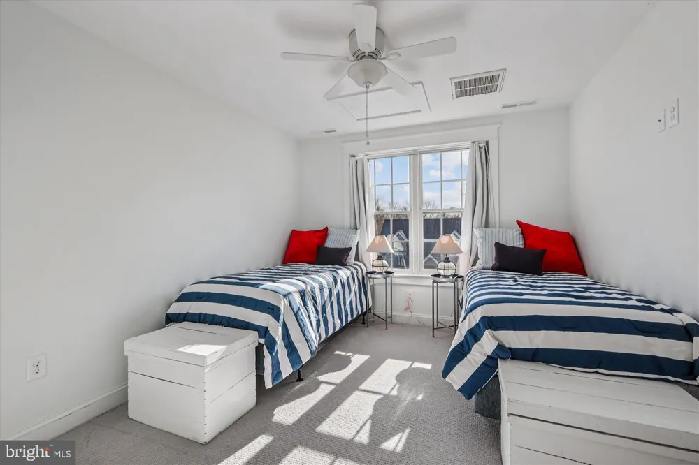 215 CHEW Saint Michaels, MD 21663