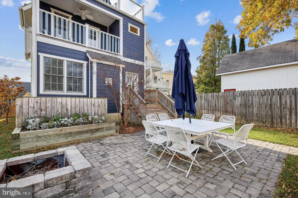 215 CHEW Saint Michaels, MD 21663
