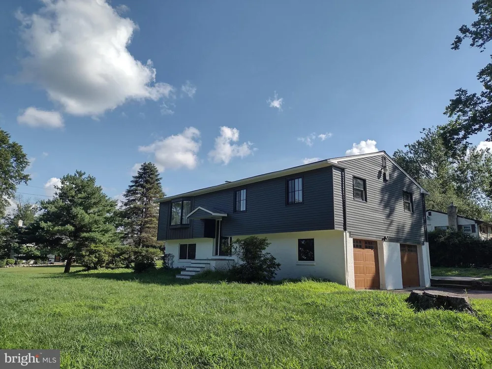 64 BOGLE DRIVE New Hope, PA 18938