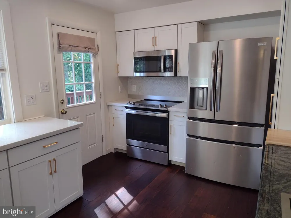 64 BOGLE DRIVE New Hope, PA 18938