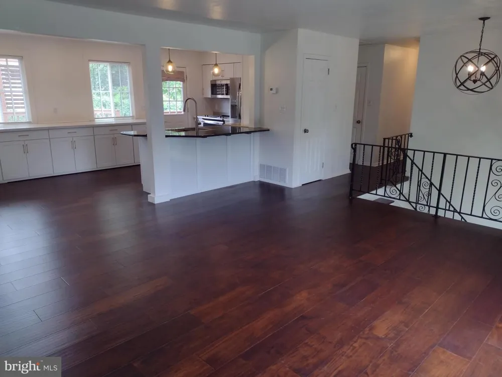 64 BOGLE DRIVE New Hope, PA 18938