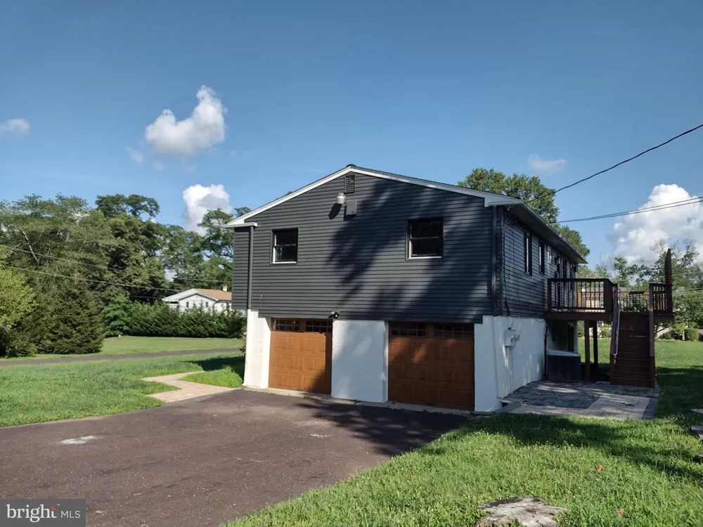 64 BOGLE DRIVE New Hope, PA 18938