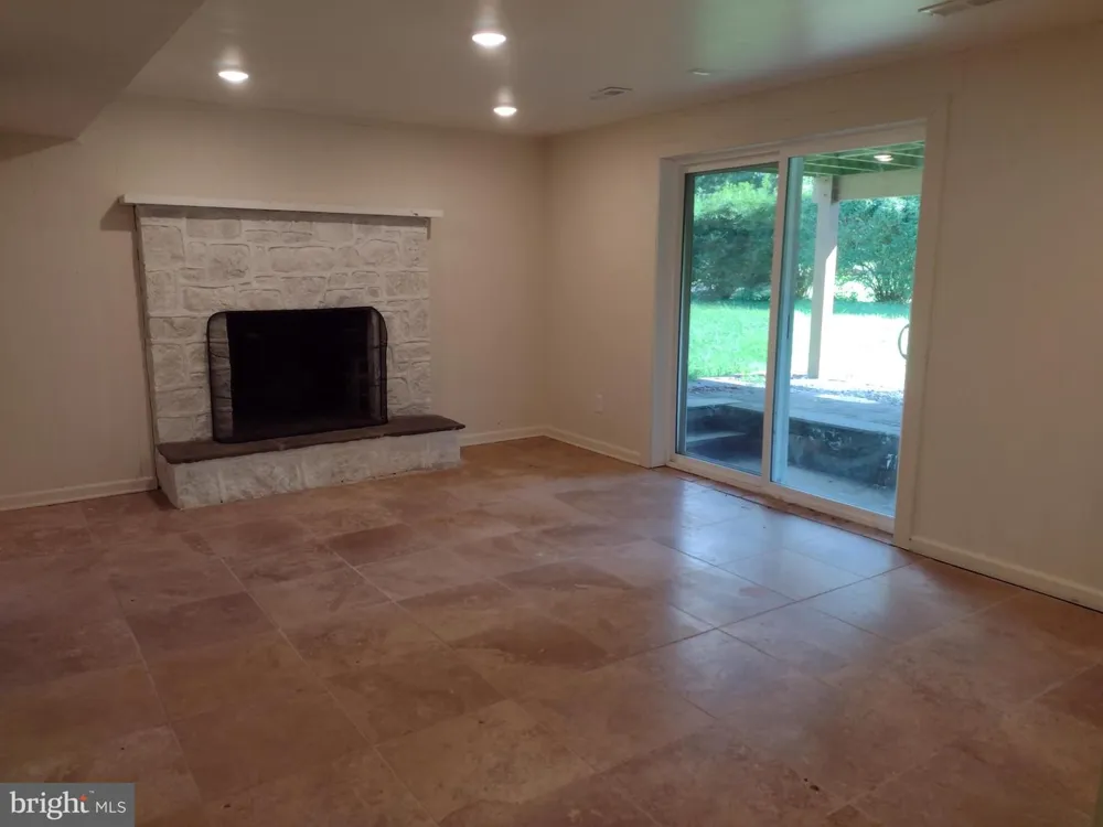 64 BOGLE DRIVE New Hope, PA 18938