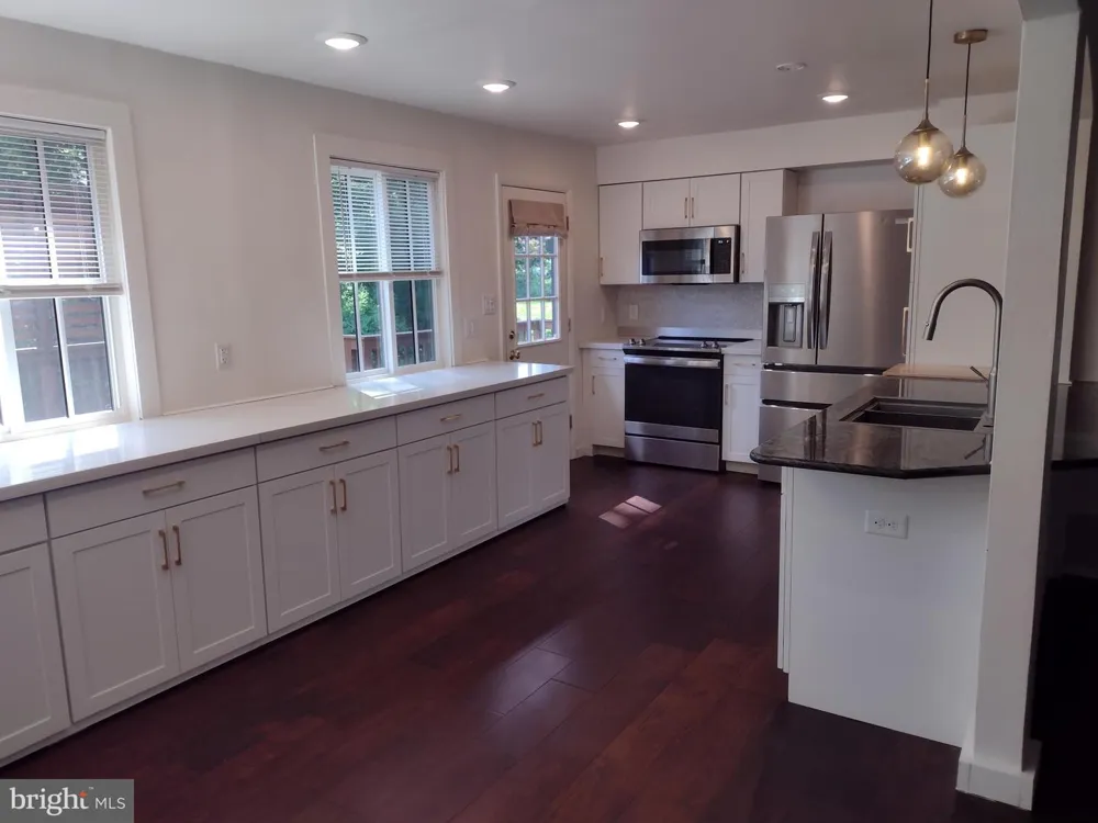 64 BOGLE DRIVE New Hope, PA 18938