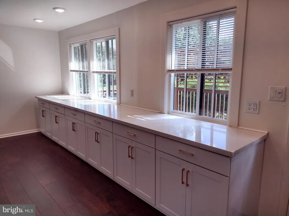 64 BOGLE DRIVE New Hope, PA 18938