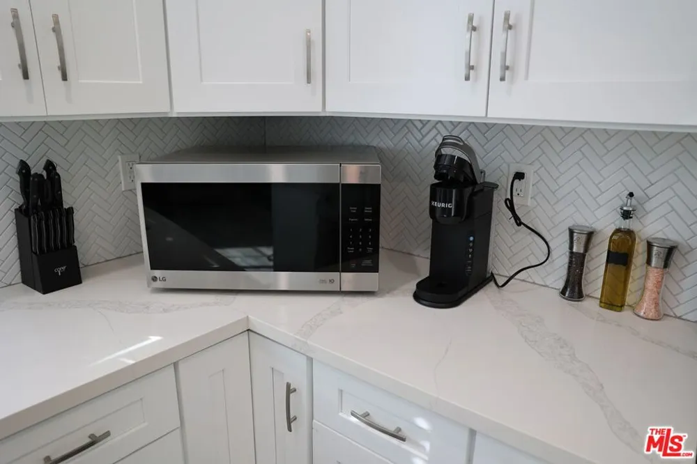 254 W 98th Street Inglewood, CA 90301
