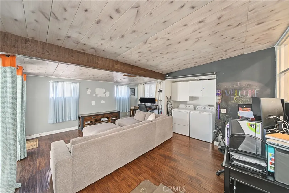 2020 Laguna La Habra, CA 90631