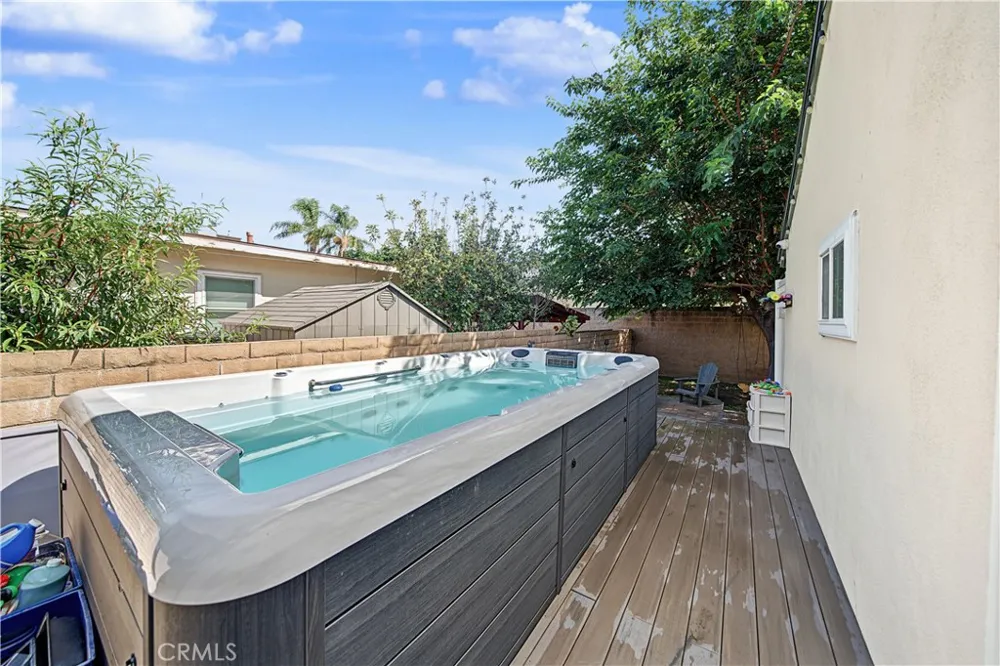 2020 Laguna La Habra, CA 90631