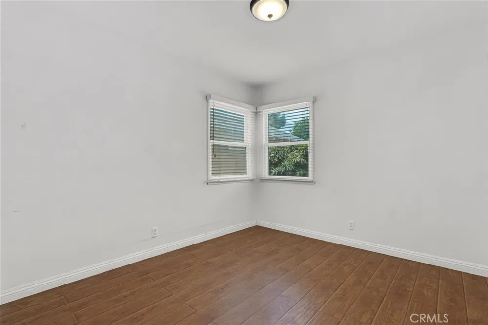 7847 Kelvin Winnetka, CA 91306