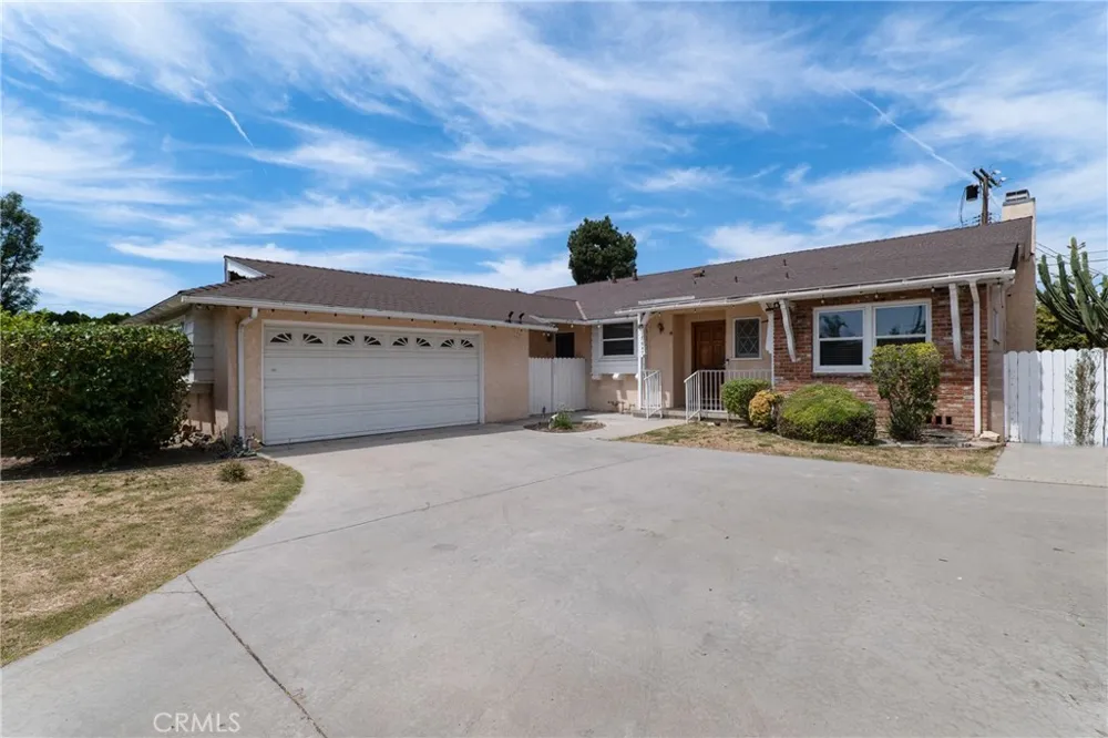 7847 Kelvin Winnetka, CA 91306