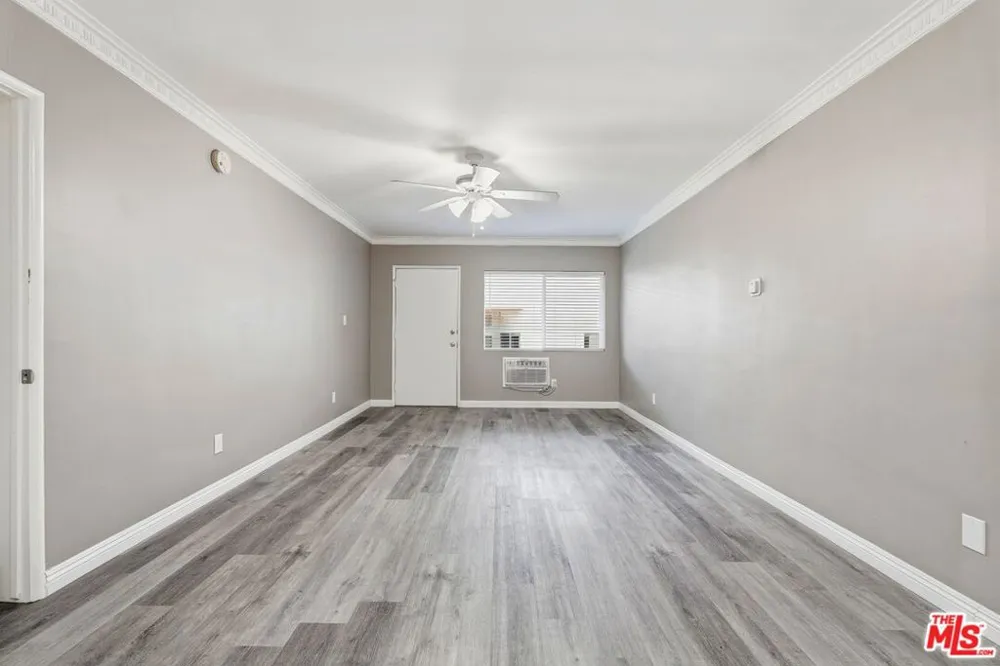 1818 Kingsley Drive #17 Los Angeles, CA 90027
