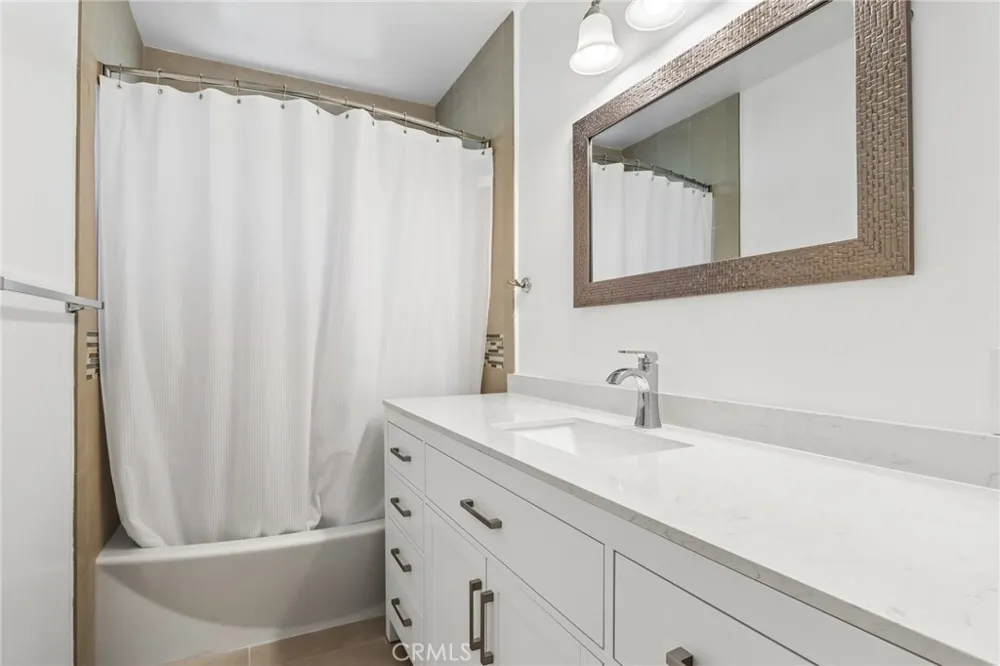 17956 Tribune Place Granada Hills, CA 91344