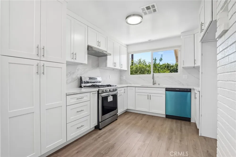 17956 Tribune Place Granada Hills, CA 91344