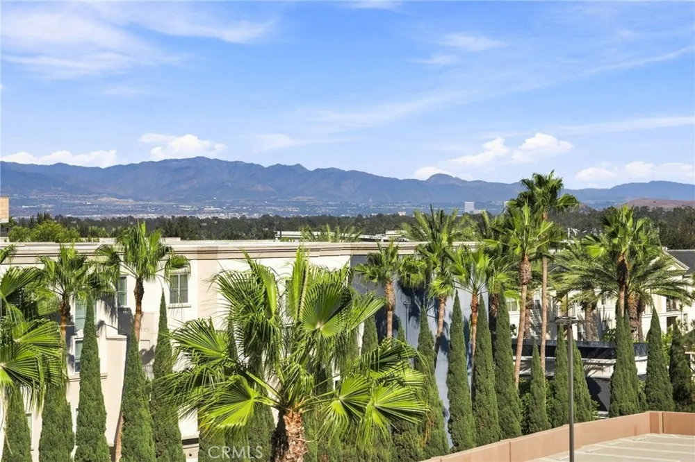 5066 Scholarship Irvine, CA 92612