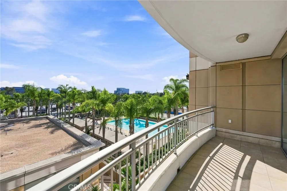 5066 Scholarship Irvine, CA 92612