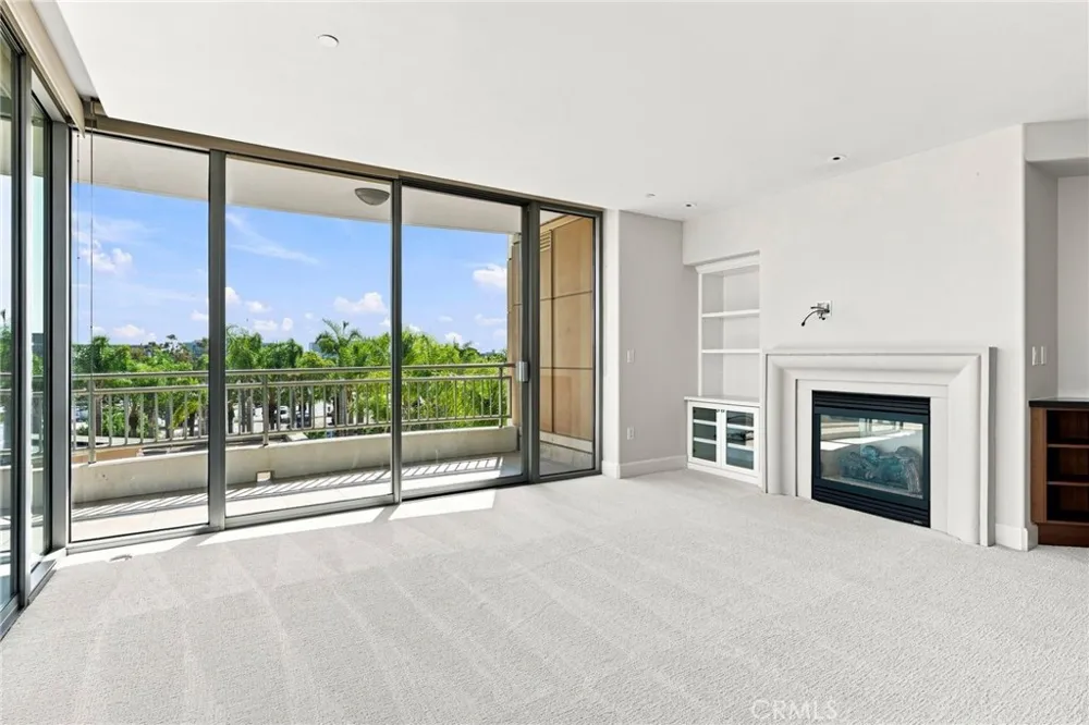 5066 Scholarship Irvine, CA 92612