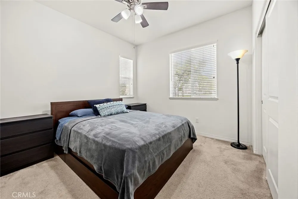 15237 Brookstone Fontana, CA 92336