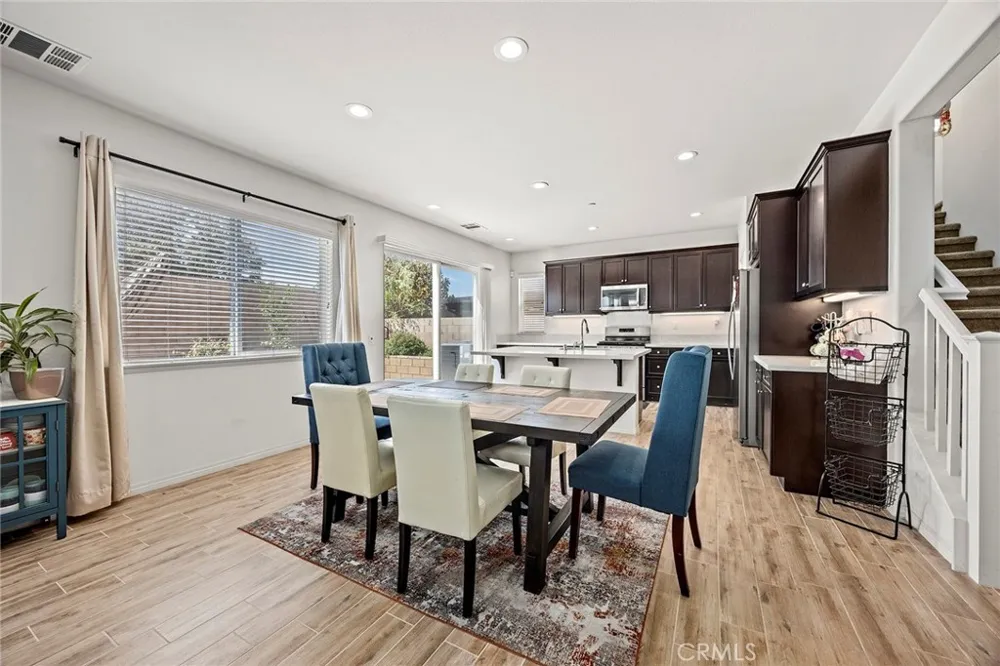 15237 Brookstone Fontana, CA 92336