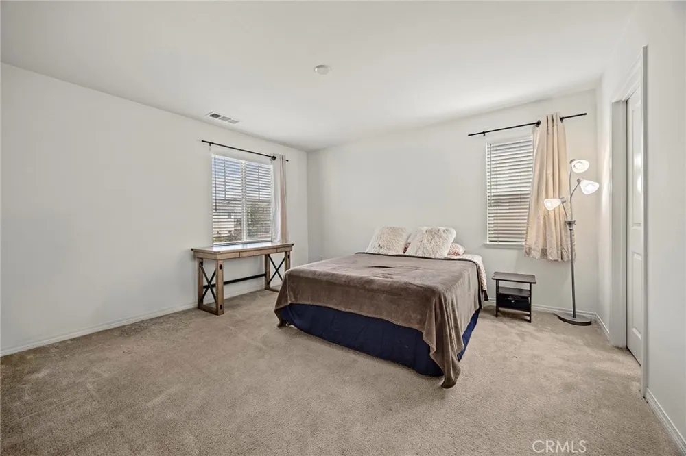 15237 Brookstone Fontana, CA 92336