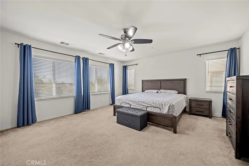 15237 Brookstone Fontana, CA 92336