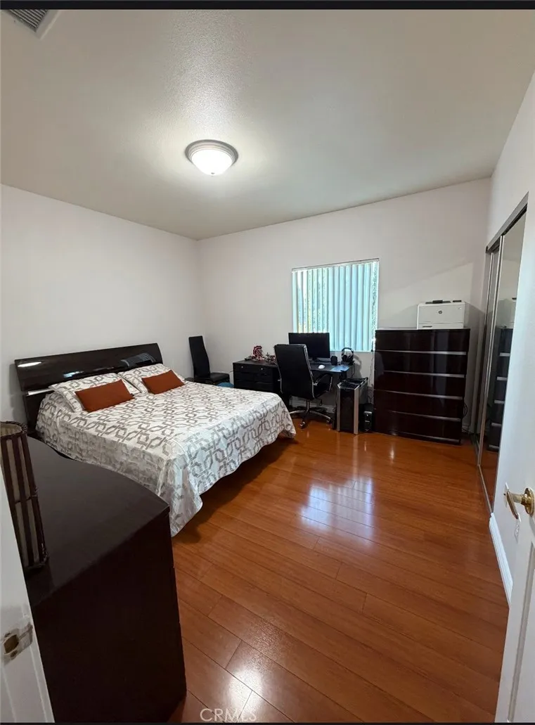 1050 Kingsley #c Hollywood, CA 90029
