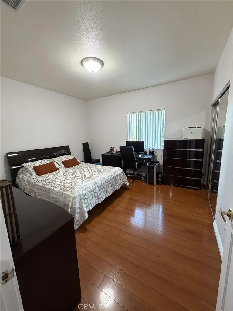 1050 Kingsley #c Hollywood, CA 90029