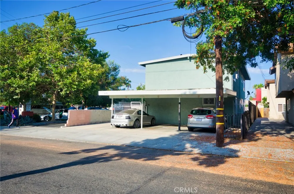 5174 Linden Long Beach, CA 90805