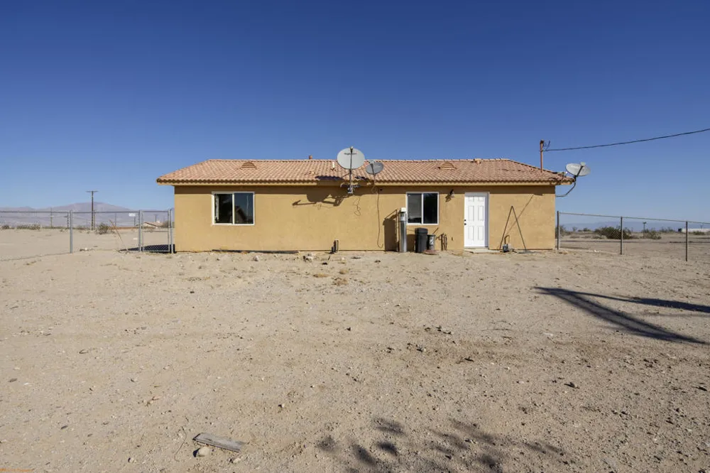 1289 Avalon Avenue Thermal, CA 92274