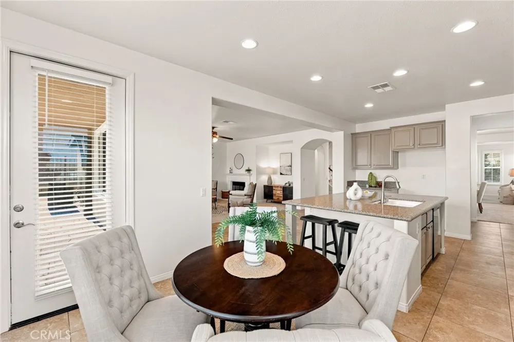 16991 Hidden Trails Riverside, CA 92503