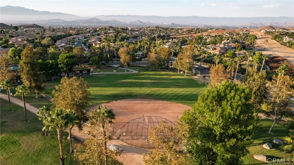16991 Hidden Trails Riverside, CA 92503