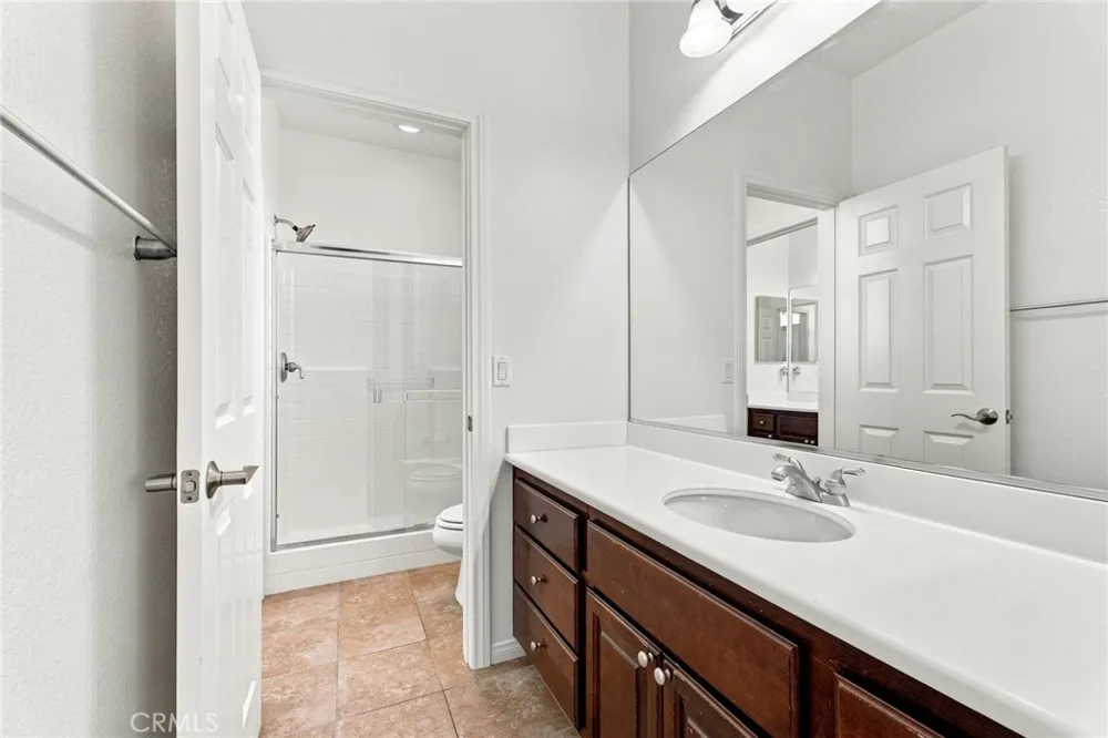 16991 Hidden Trails Riverside, CA 92503