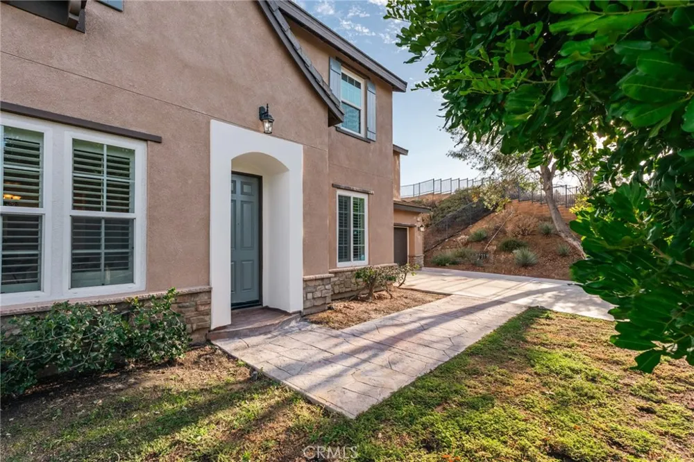 16991 Hidden Trails Riverside, CA 92503
